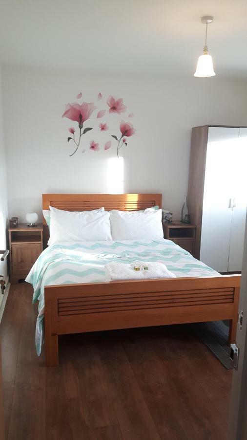Lavi'S House-East Milton Keynes Bed & Breakfast Екстериор снимка